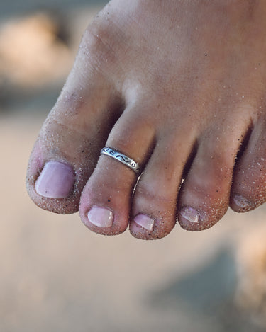 Carved-Toe-Ring