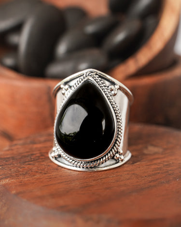 framed-onyx-ring